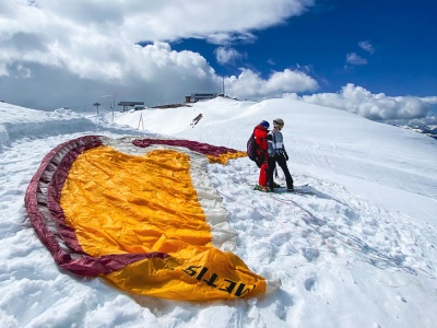 decollage-ski-parapente-les-arcs