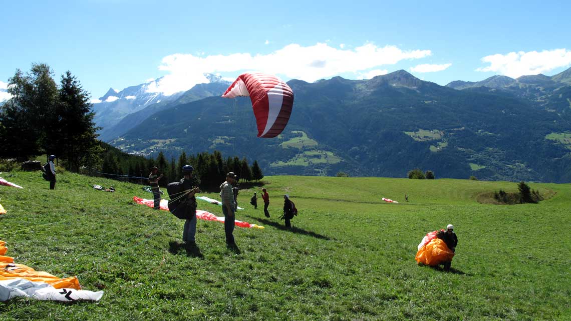 Paragliding initiation in Bourg-Saint-Maurice